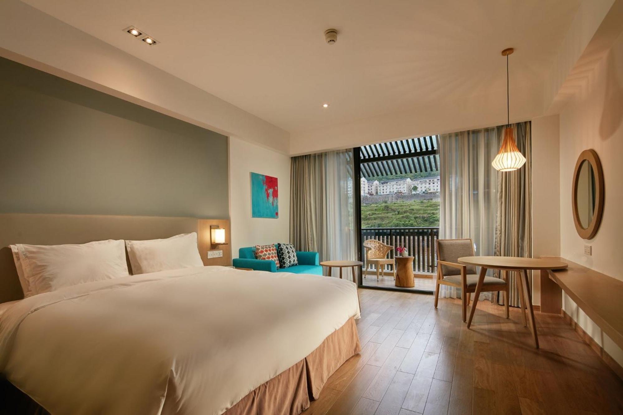 Holiday Inn Express Zhejiang Qianxia Lake By Ihg Qingtian Exterior photo